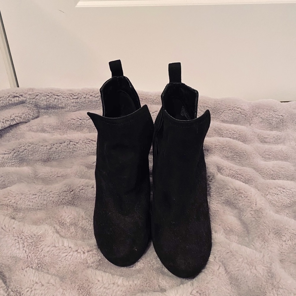 Steve Madden Booties - Picture 2 of 3